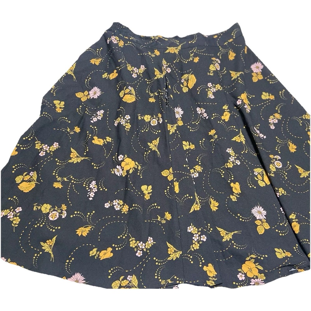 ModCloth Skirt Flowery Lined Partial Elastic Back Waist Size large